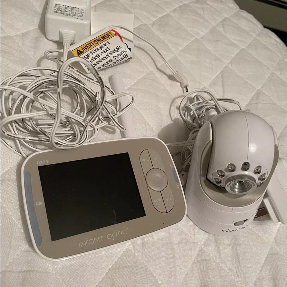 NEW Infant optics baby monitor. Two cameras ( only one shown)
